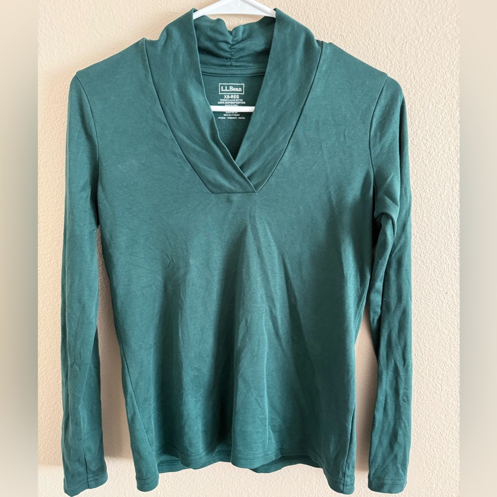 LL Bean Women’s Green‎ 100% Supima Cotton V Neck Long Sleeve Top size XS Regular